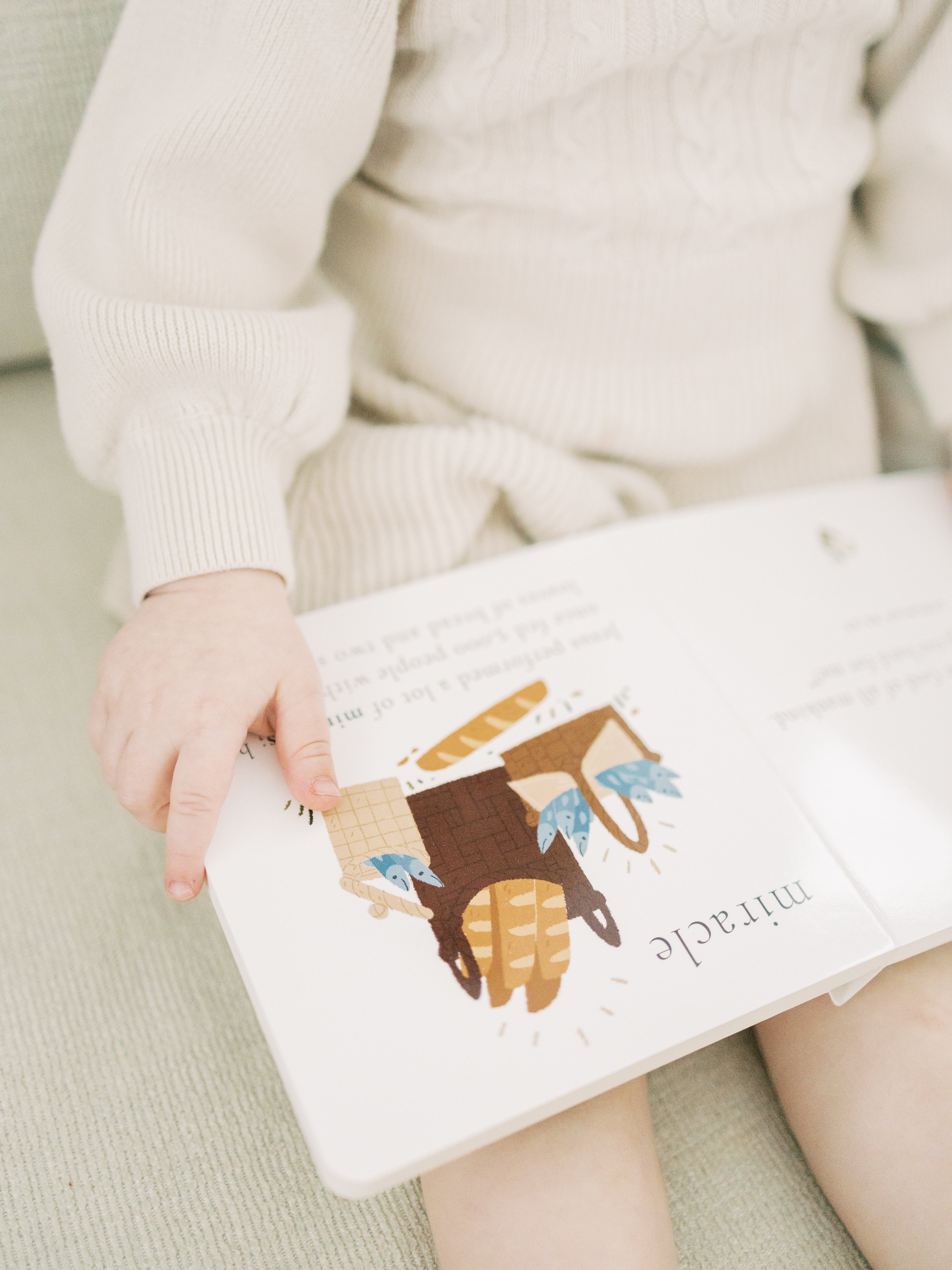 A Child's First Book of Bible Words (First Edition)